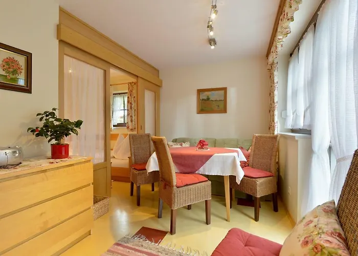 Haus Hammerer アパート *